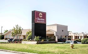 Clarion Inn & Suites Haywood Mall Area